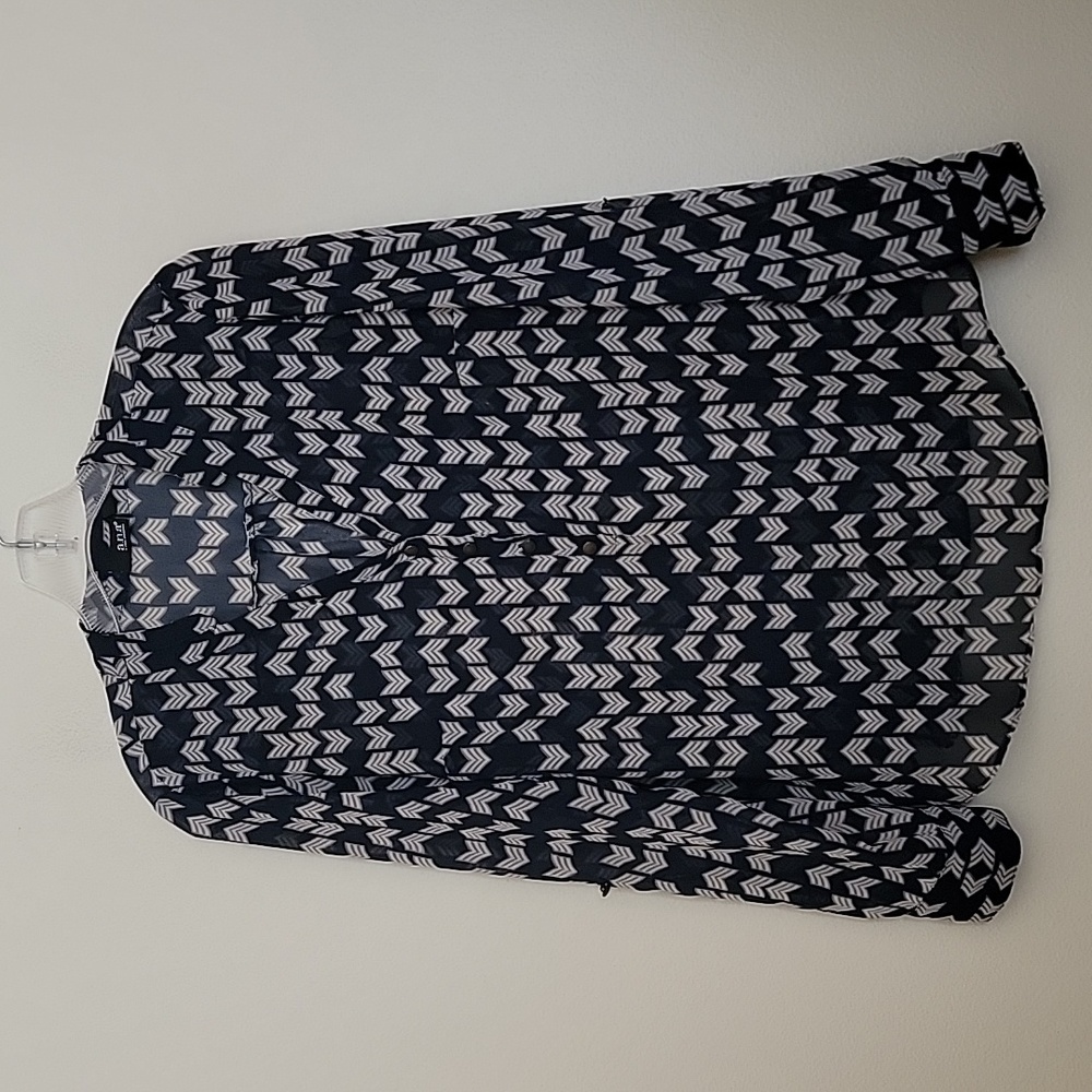 a.n.a Navy Geometric Print Top M
